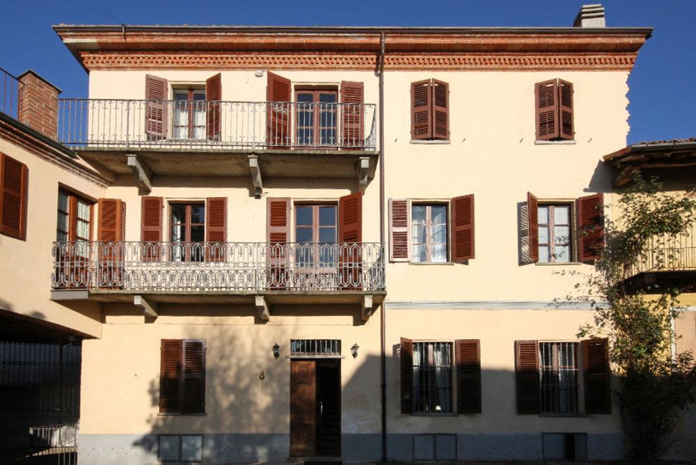 Relais San Desiderio Bed & Breakfast Calliano  Exterior photo