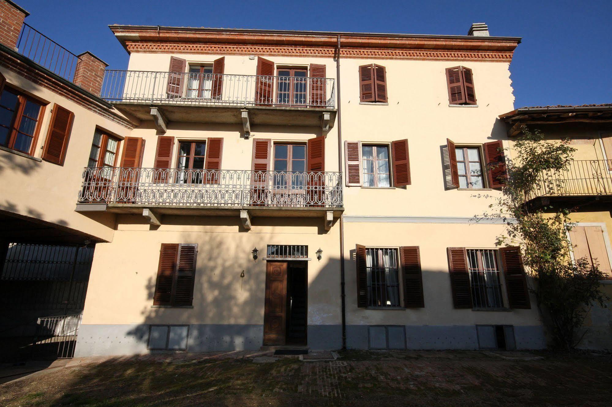 Relais San Desiderio Bed & Breakfast Calliano  Exterior photo